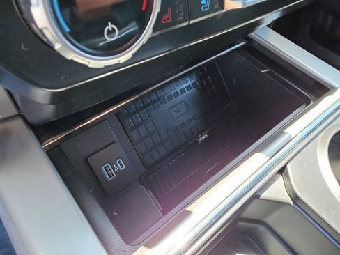 Used 2022 Ford F250 Lariat w/ Lariat Ultimate Package AWD/4WD image 25