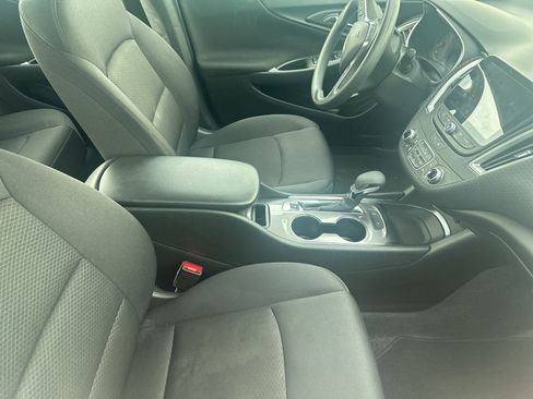Used 2025 Chevrolet Malibu LT image 11