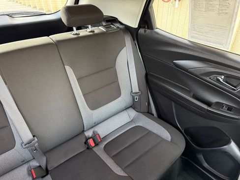 Used 2025 Chevrolet TrailBlazer LT image 35