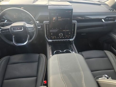 Used 2026 GMC Yukon XL Elevation image 15