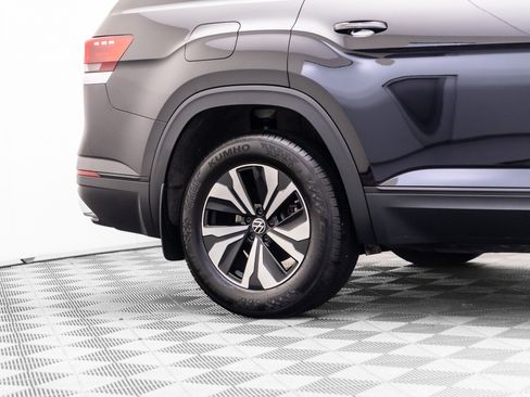 Used 2024 Volkswagen Atlas SE AWD/4WD image 35