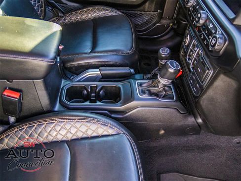 Used 2021 Jeep Gladiator Overland image 15