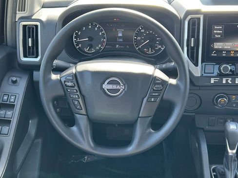 Used 2026 Nissan Frontier SV RWD image 34