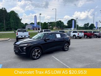 Used 2024 Chevrolet Trax RS w/ Driver Confidence Package FWD video 2