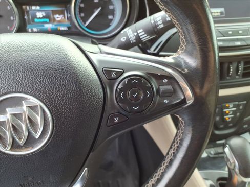 Used 2017 Buick Envision Essence image 31