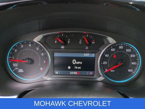 Used 2023 Chevrolet Traverse LT w/ Rear Camera Mirror Package AWD/4WD image 12