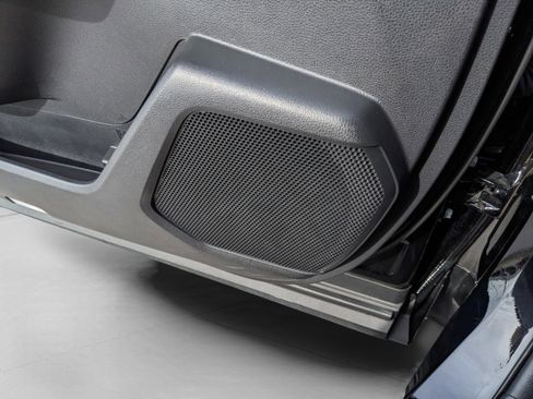 Used 2024 Toyota Highlander LE image 37