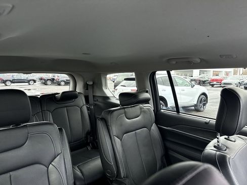 Used 2023 Jeep Grand Cherokee L Limited w/ Luxury Tech Group II image 14