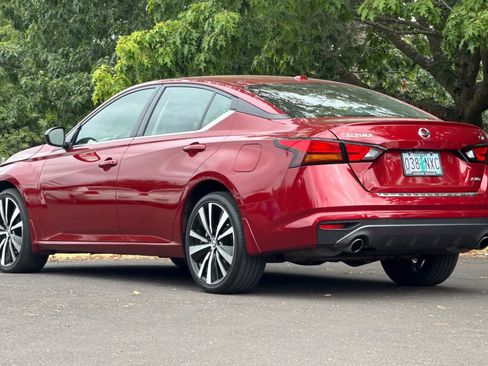 Used 2022 Nissan Altima 2.5 SR AWD/4WD image 6