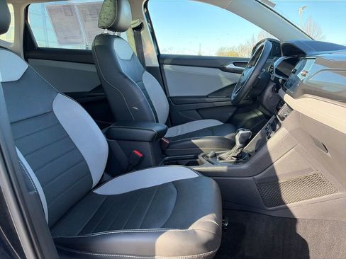 Used 2022 Volkswagen Taos SEL AWD/4WD image 11
