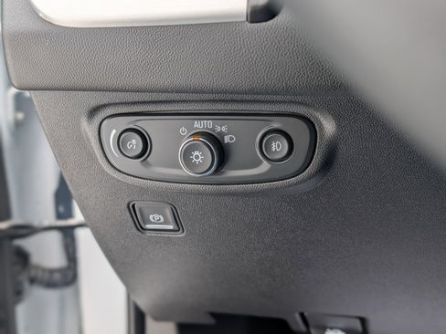 Used 2024 GMC Terrain SLT image 26