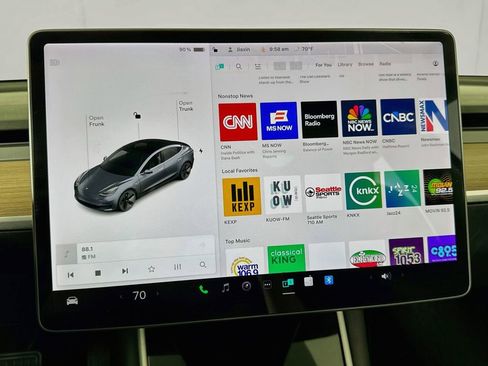 Used 2018 Tesla Model 3 Long Range RWD image 17