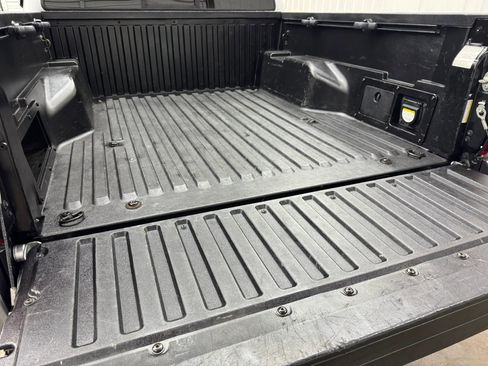 Used 2018 Toyota Tacoma TRD Off-Road image 5