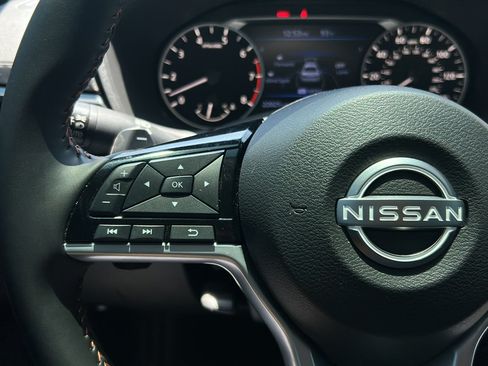 Used 2025 Nissan Altima 2.5 SR w/ SR Premium Package FWD image 26