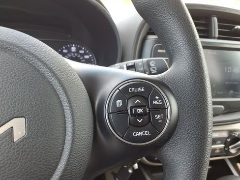 Used 2022 Kia Soul LX w/ Technology Package FWD image 23