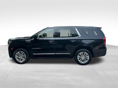 Used 2024 GMC Yukon SLT RWD image 2