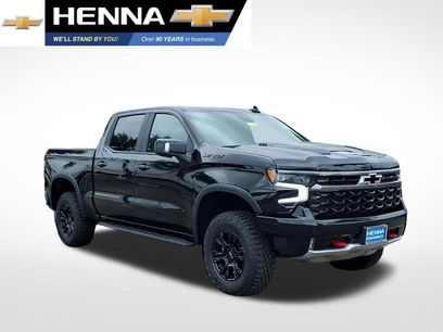 New 2026 Chevrolet Silverado 1500 ZR2 w/ LPO, Dark Essentials Package
