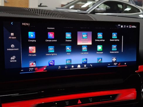 Used 2025 BMW i5 eDrive40i w/ M Sport Package image 14