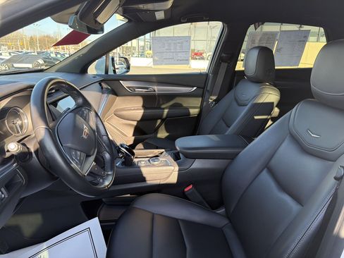 Certified 2022 Cadillac XT5 Luxury image 9