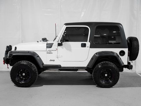 Used 1997 Jeep Wrangler SE AWD/4WD image 2