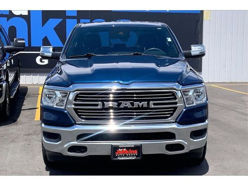 Used 2023 RAM 1500 Laramie AWD/4WD image 3