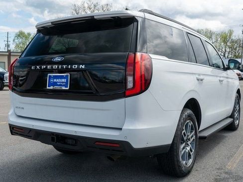 Used 2025 Ford Expedition Active AWD/4WD image 6