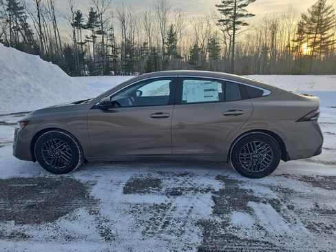 New 2026 Nissan Sentra SV image 2