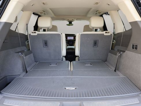 Certified 2022 Cadillac XT6 Premium Luxury w/ Technology Package FWD image 19