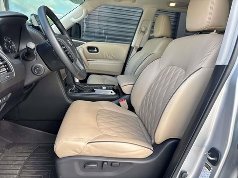 Used 2024 Nissan Armada Platinum w/ Captain's Chairs Package RWD image 5