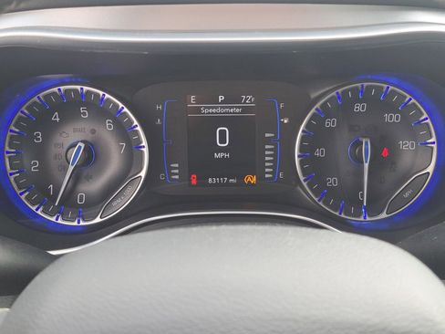 Used 2019 Chrysler Pacifica Touring Plus w/ S Appearance Package image 25