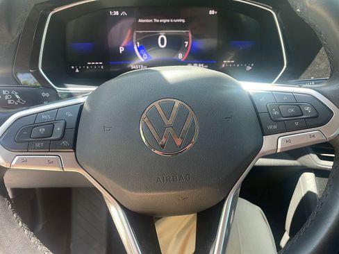 Used 2024 Volkswagen Jetta SE FWD image 14