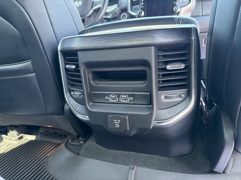 Used 2023 RAM 1500 Laramie AWD/4WD image 17