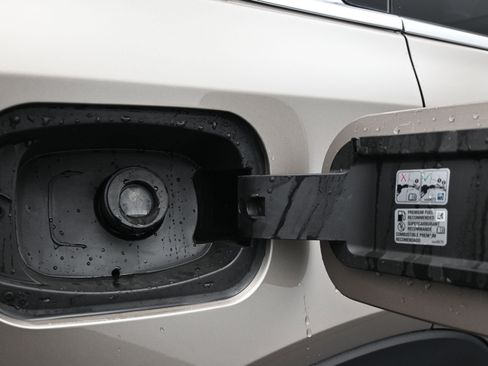 Used 2023 Cadillac XT4 Premium Luxury w/ Cold Weather Package image 46