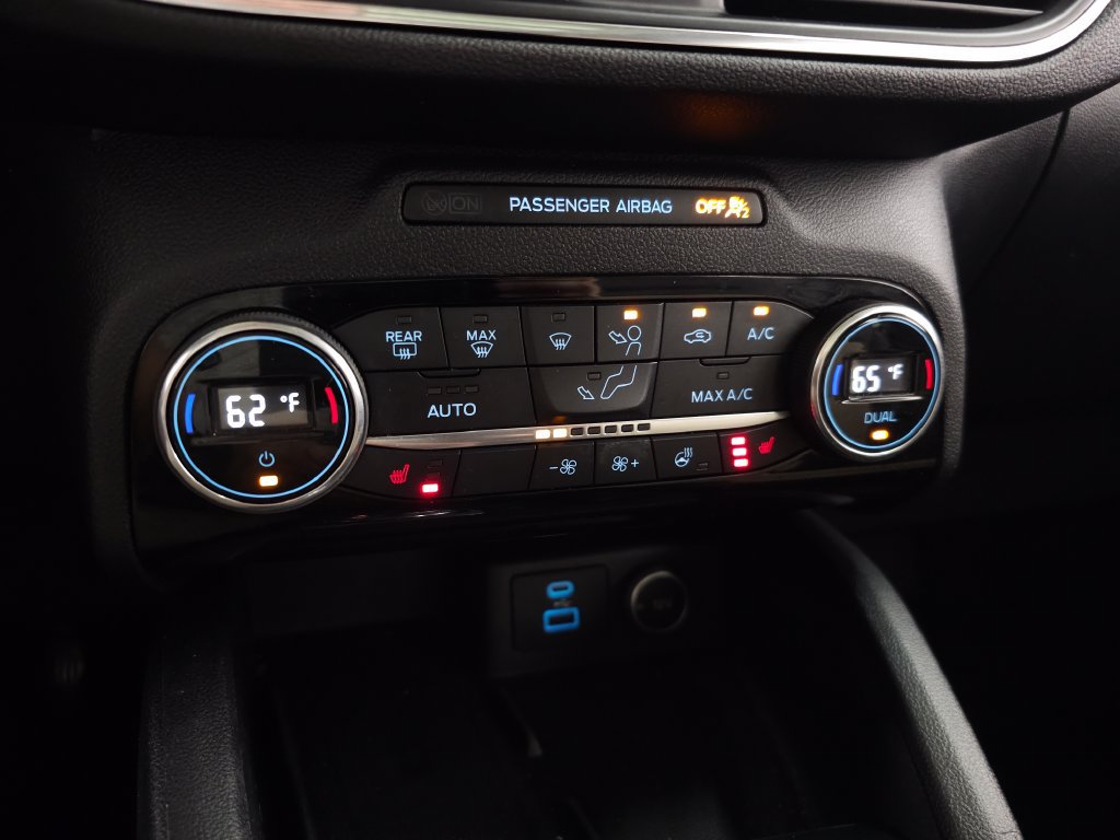 Used 2021 Ford Escape Titanium w/ Titanium Elite Package FWD image 29