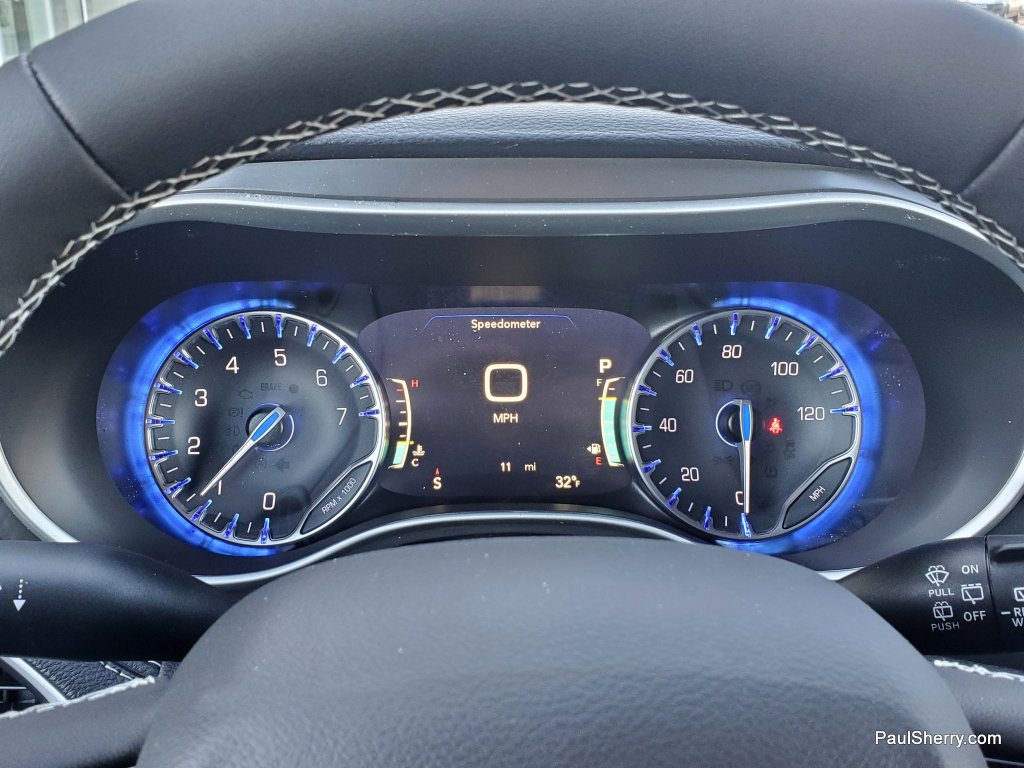 New 2026 Chrysler Pacifica Select w/ S Appearance Package FWD image 30