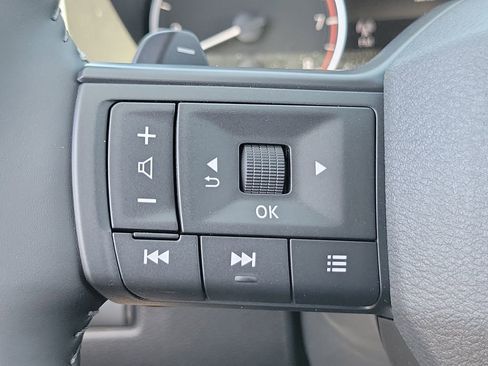New 2026 Nissan Rogue SV FWD image 5