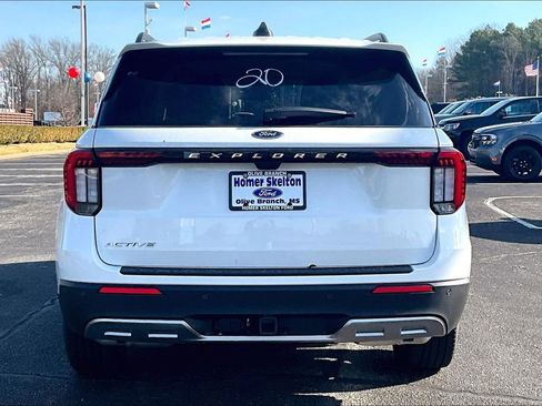 New 2026 Ford Explorer Active w/ Active Comfort Package image 4
