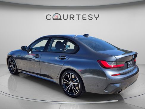 Used 2021 BMW 330i Sedan w/ M Sport Package RWD image 5