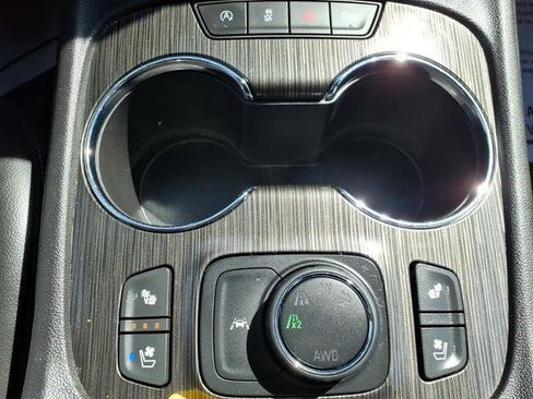 Used 2023 GMC Acadia SLT w/ Preferred Package AWD/4WD image 30