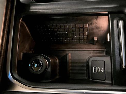Certified 2025 Ford Expedition Active AWD/4WD image 32