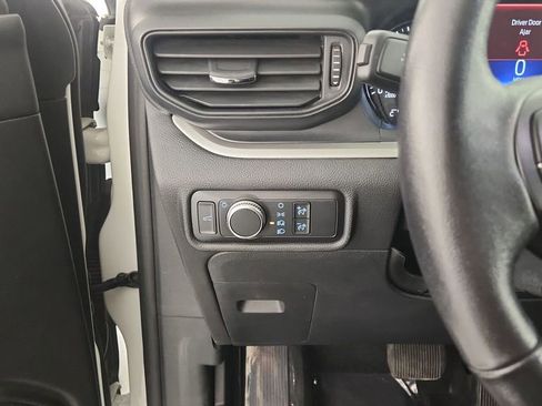 Used 2020 Ford Explorer XLT w/ Comfort Package AWD/4WD image 26