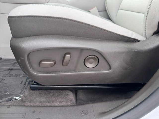 Used 2026 GMC Terrain Denali AWD/4WD image 17