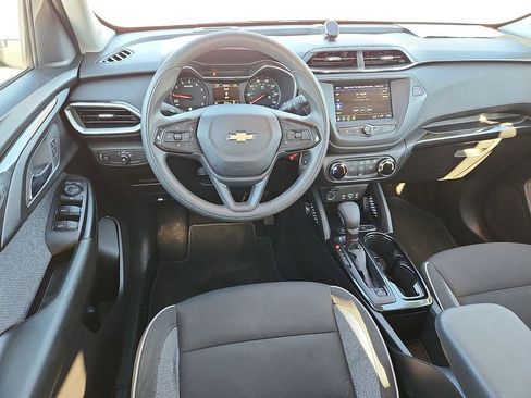 Used 2023 Chevrolet TrailBlazer LS image 11