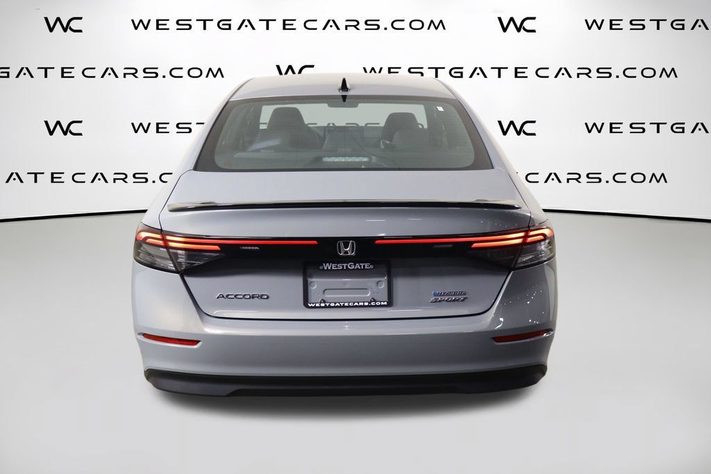 Used 2025 Honda Accord Sport image 4