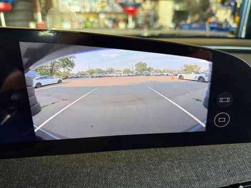 Used 2024 Lucid Air Pure RWD image 21