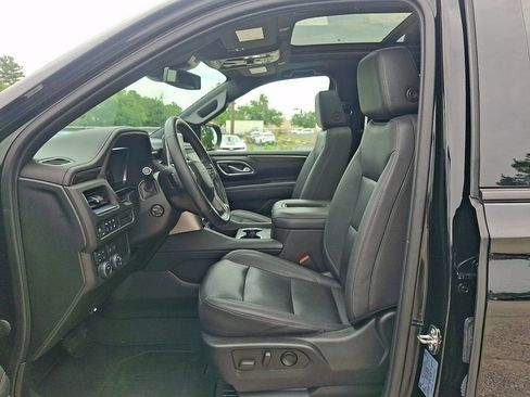Certified 2023 Chevrolet Tahoe Z71 w/ Luxury Package AWD/4WD image 15