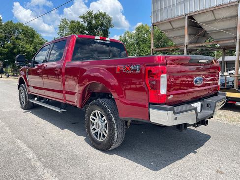 Used 2017 Ford F250 Lariat w/ Lariat Value Package AWD/4WD image 3