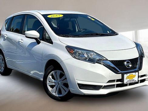 Used 2017 Nissan Versa Note SV FWD image 1