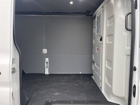 New 2026 Ford Transit 250 148 Medium Roof RWD image 22