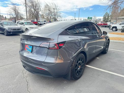 Used 2022 Tesla Model Y Performance AWD/4WD image 5